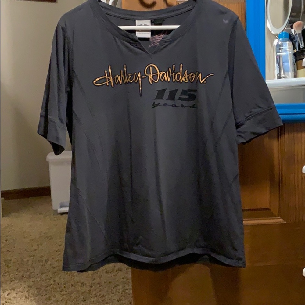 Gray Harley-Davidson shirt